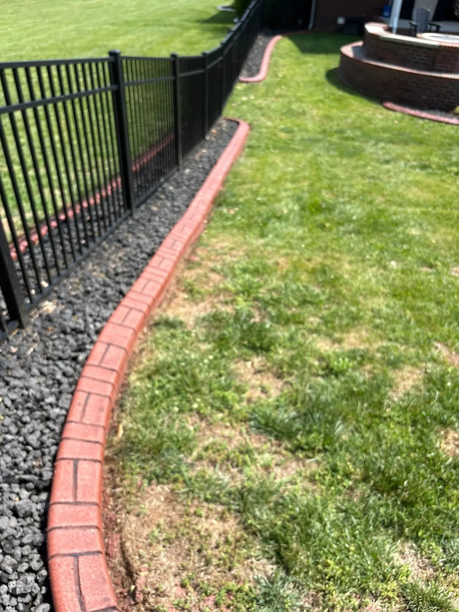 Stamped concrete curbing detail